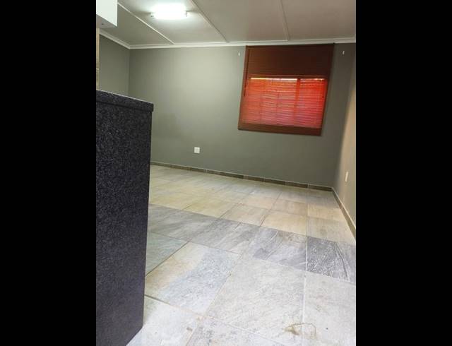 1 BEDROOM PROPERTY TO RENT IN KENSINGTON